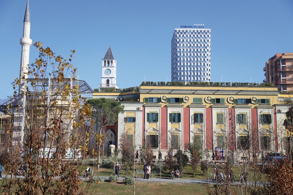 Maritim Hotel Plaza Tirana Exterior foto